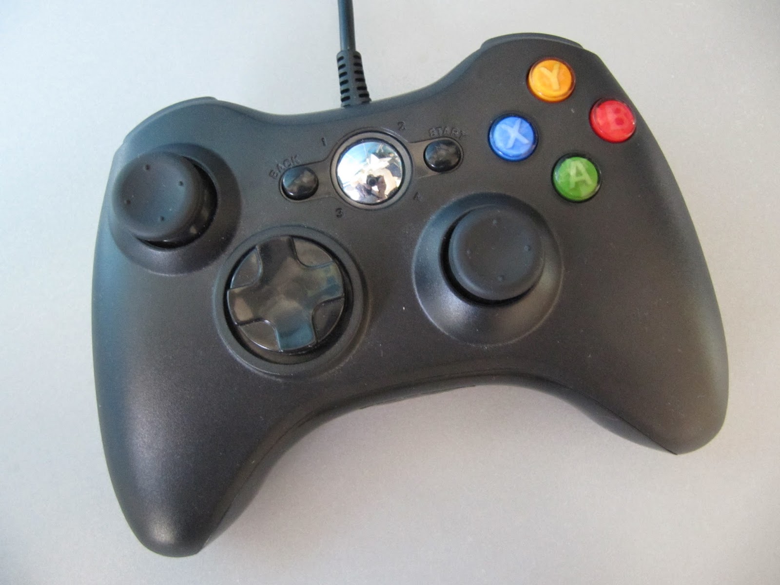 Xbox 360 series x джойстик. зарядка аккумулятора через геймпад xbox. заряжается геймпад геймпад. подставка для dualshock ps4. заряжается геймпад геймпад.