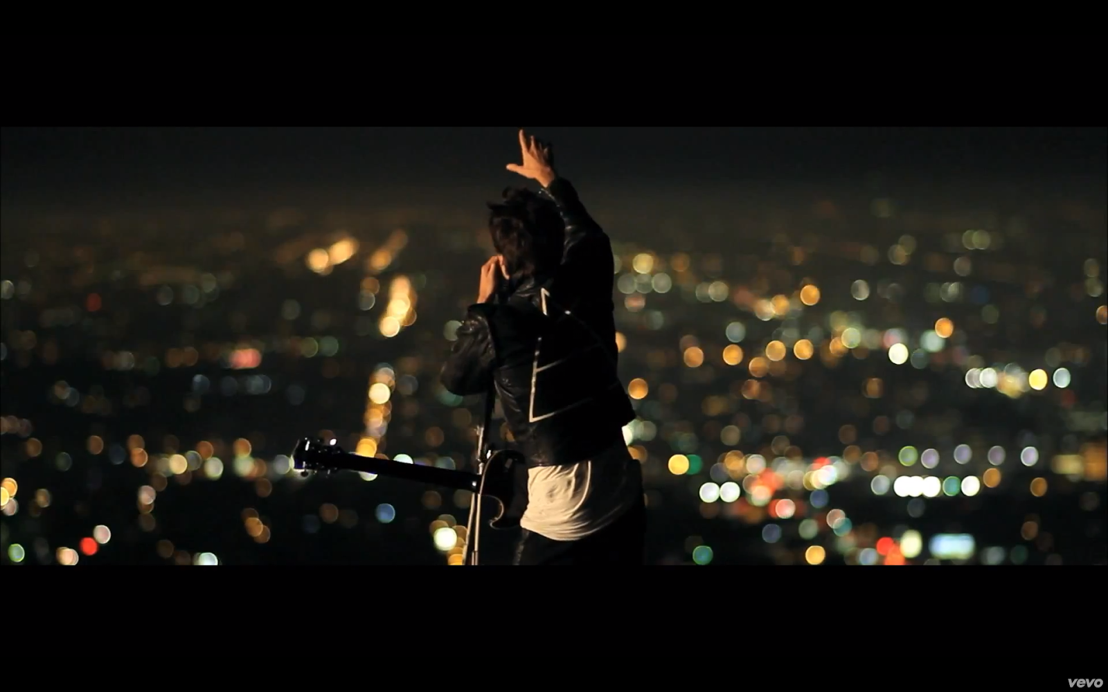 Джаред лето 2018 концерт. Kings and queens текст. Клипы 30 seconds to mars kings and queens какой год. Thirty seconds to mars kings and queens. 30 seconds to mars kings and queens.