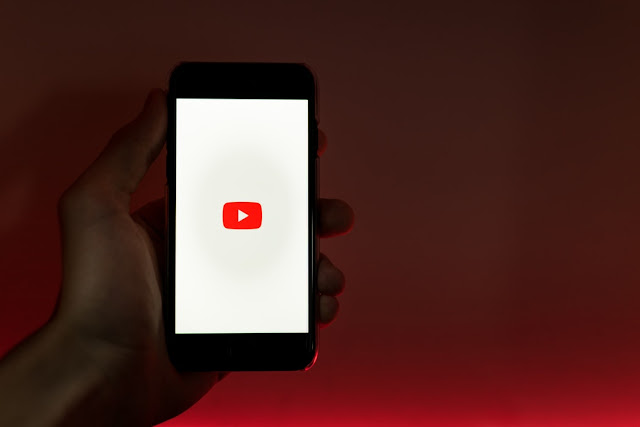 Digital Cleanse: Shut Off the YouTube and Walk Away