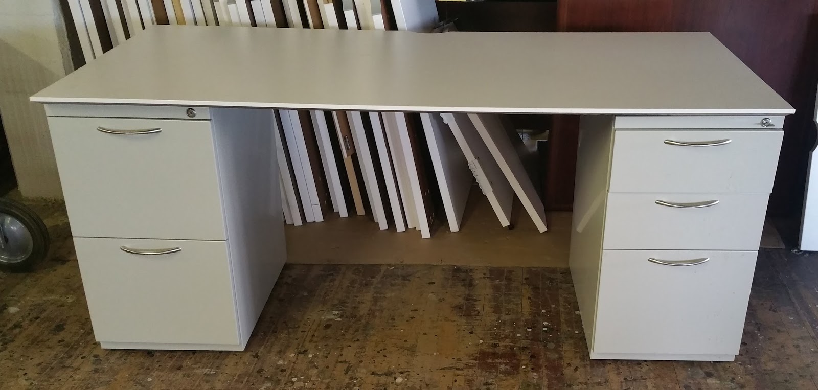 Net 5 Seconds Office Furniture DESKS & SUITES