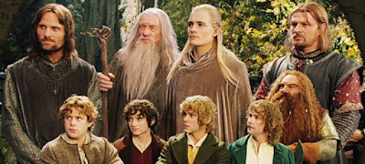 Sinopsis The Lord of the Rings: The Fellowship of the Ring (2001) Sinopsis The Lord of the Rings: The Fellowship of the Ring (2001)
