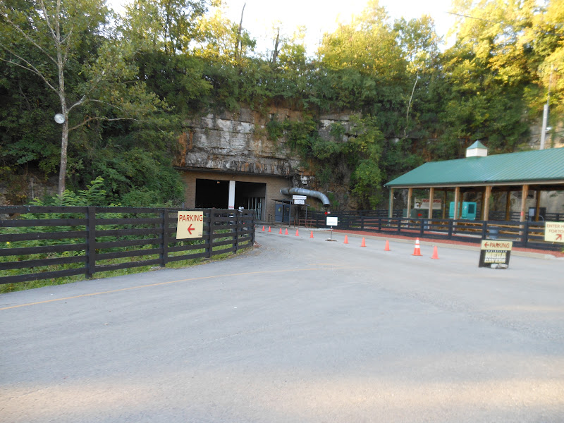 Kentucky Travels MEGA Cavern Louisville ZIPLINE!!!!
