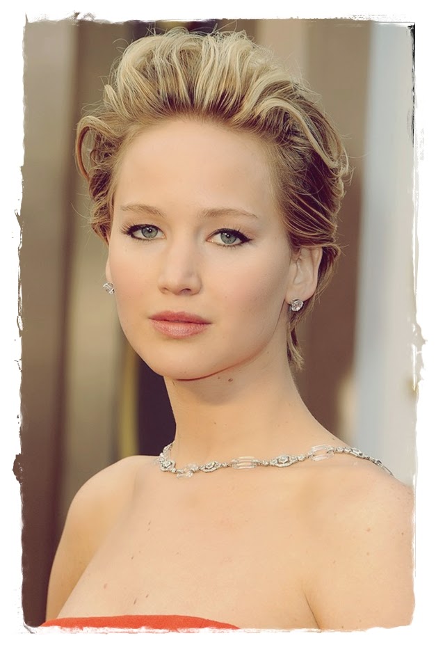 Jennifer Lawrence created a gorgeous almond shape to her eyes with a ...