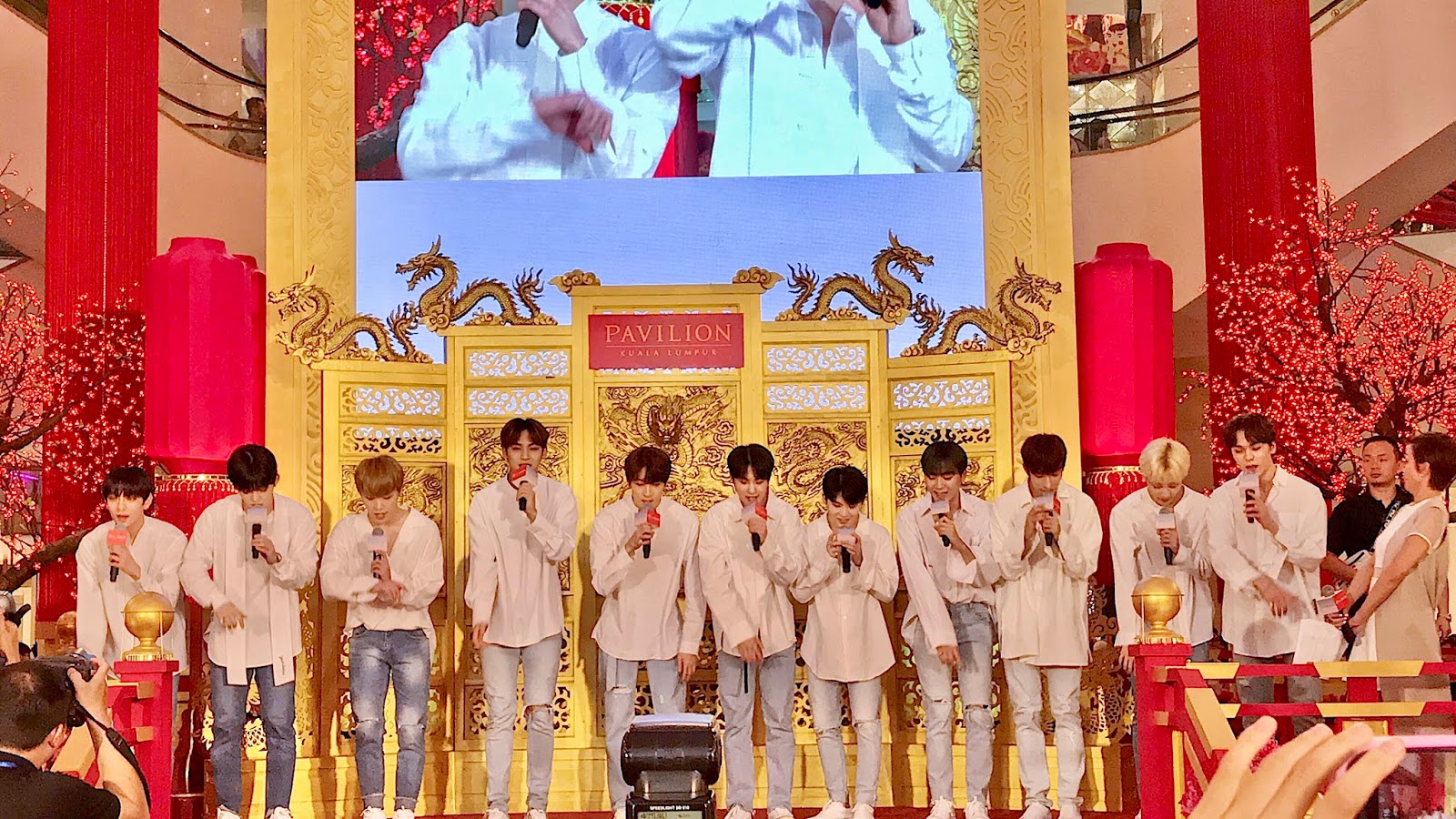 Joilynn Seventeen Fansign In Malaysia X The Saem X Play Up