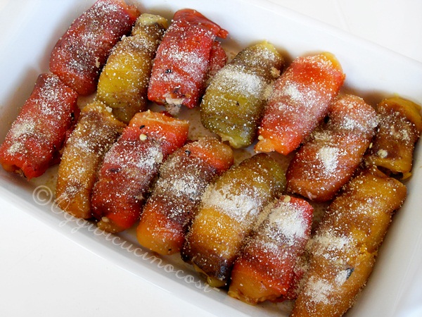 Peperoni ripieni con olive e ciliegino©L.Oggivicucinocosì