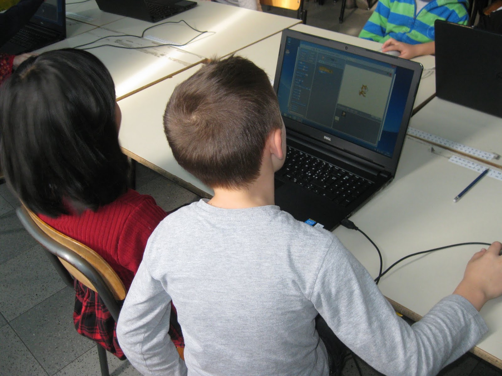 ALUNNI SIMPATICI ARRIVA SCRATCH 