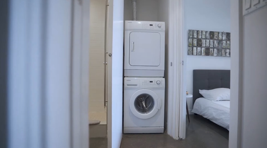 16 Photos vs. 256 E 2nd Ave #409, Vancouver Interior Design Condo Tour