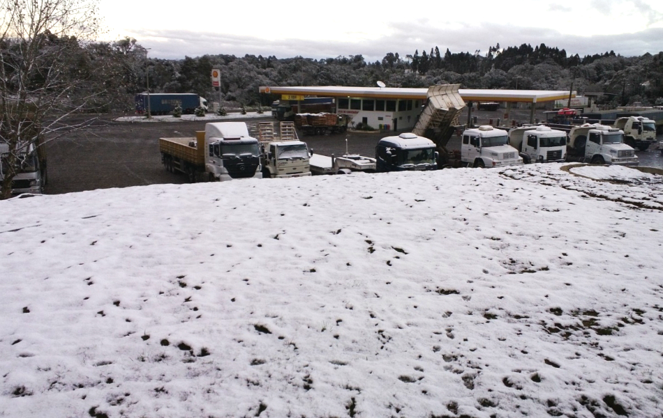 São José dos Pinhais Neve em São José dos Pinhais. São José dos Pinhais Neve em São José dos Pinhais.