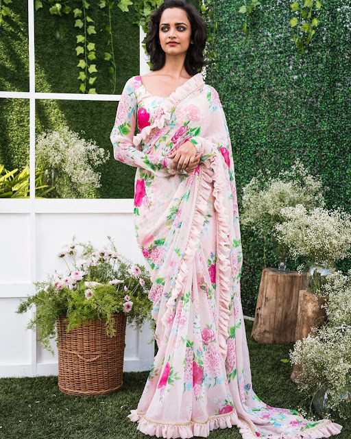 Delightful Spring/ Summer Floral Lehenga and Saree Designs for 2019