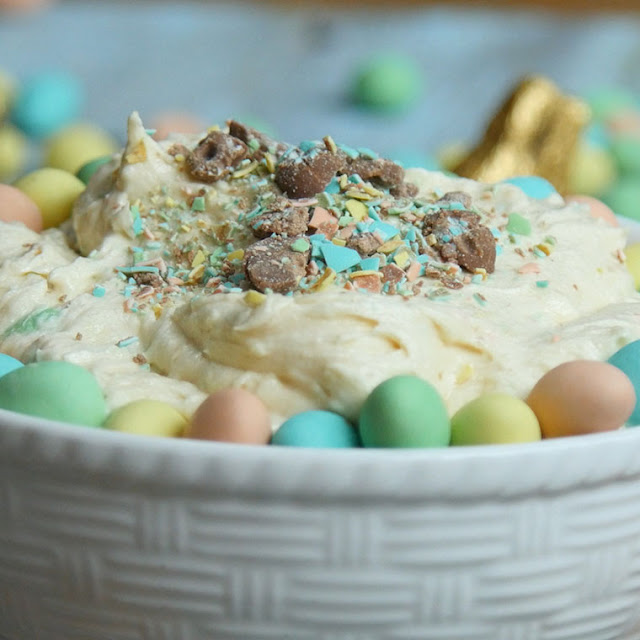 Get Inspired: Mini Egg Cheesecake Dip