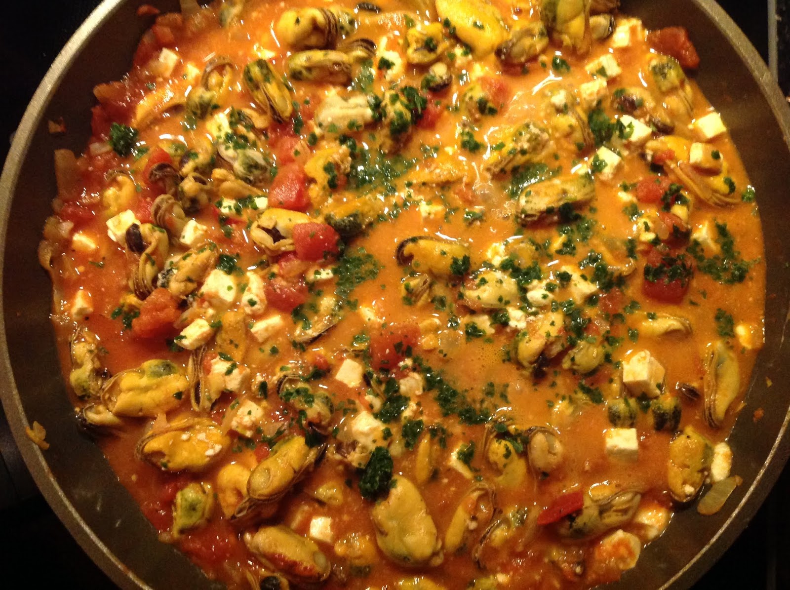 Wessels low carb Welt: Muschelpfanne mit Tomate und Feta