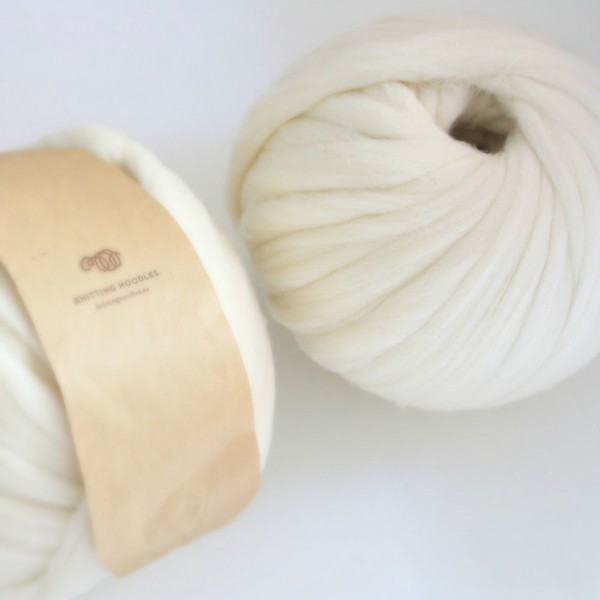 MeriWoolArt 100% lana de merino para punto y ganchillo con hilo de 2 cm de grosor lana de merino gruesa para bufanda manta y almohada XXL blanco, 100 g 