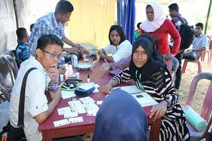 STIkes Maluku Menggelar Pap Smear Gratis Ambon, Malukupost.com - Sekolah Tinggi Ilmu Kesehatan (STIKes) Maluku Husada bekerja sama dengan Rumkital dr. F.X. Suhardjo Pangkalan Utama TNI AL (Lantamal) IX Ambon menggelar tes Pap Smear atau deteksi dini kanker serviks. Kegiatan itu ditujukan para wanita di Desa Negeri Lima, Ureng dan Asilulu, Kecamatan Leihitu, Kabupaten Maluku Tengah, kata Ketua STIKes Maluku Husada Lukman Labasi di Ambon, Minggu (23/4).