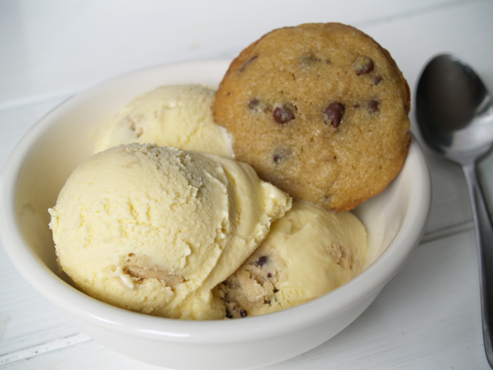 Persimmon and Peach Ice Cream 15 Cookie Dough