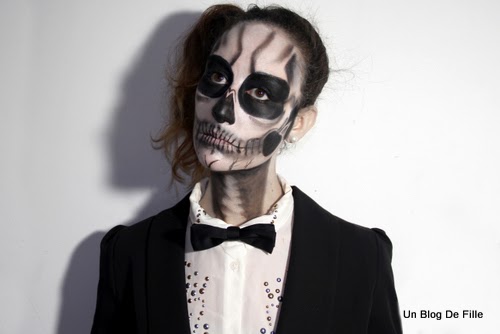 http://unblogdefille.blogspot.fr/2013/10/halloween-makeup-skeleton-born-this-way.html