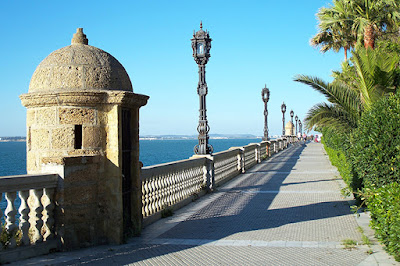 Cádiz: a cidade milenar que influenciou o Brasil BLOG LUGARES DE MEMÓRIA - Matéria Cádiz - Foto Ange Zerenè por Pxiabay