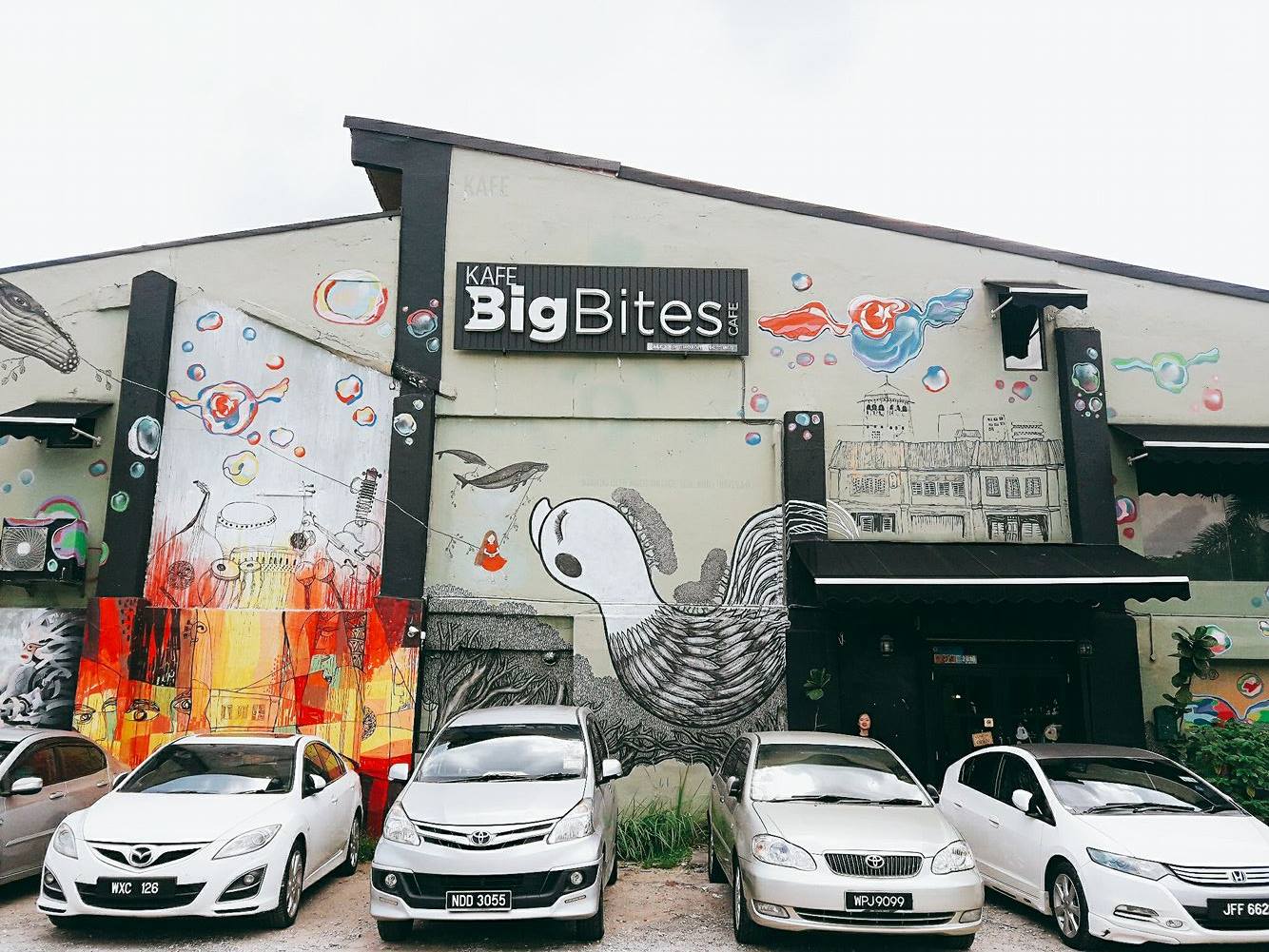 Big Bites Cafe, Hidden In JB with Wonderful Mille Crepe Cakes!