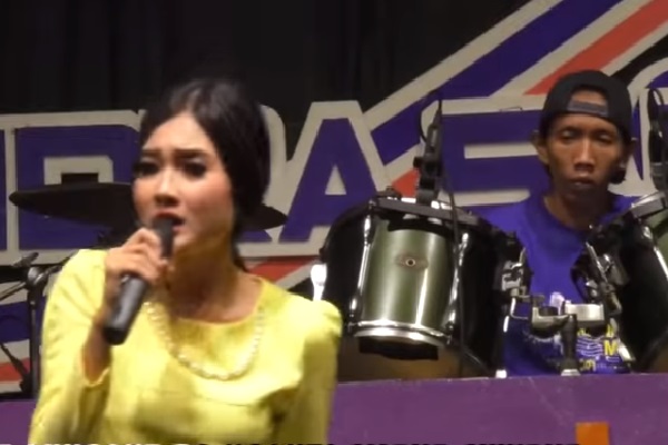 Download Lagu Nella Kharisma Banyu Langit Mp3 Gratis Dion Musik