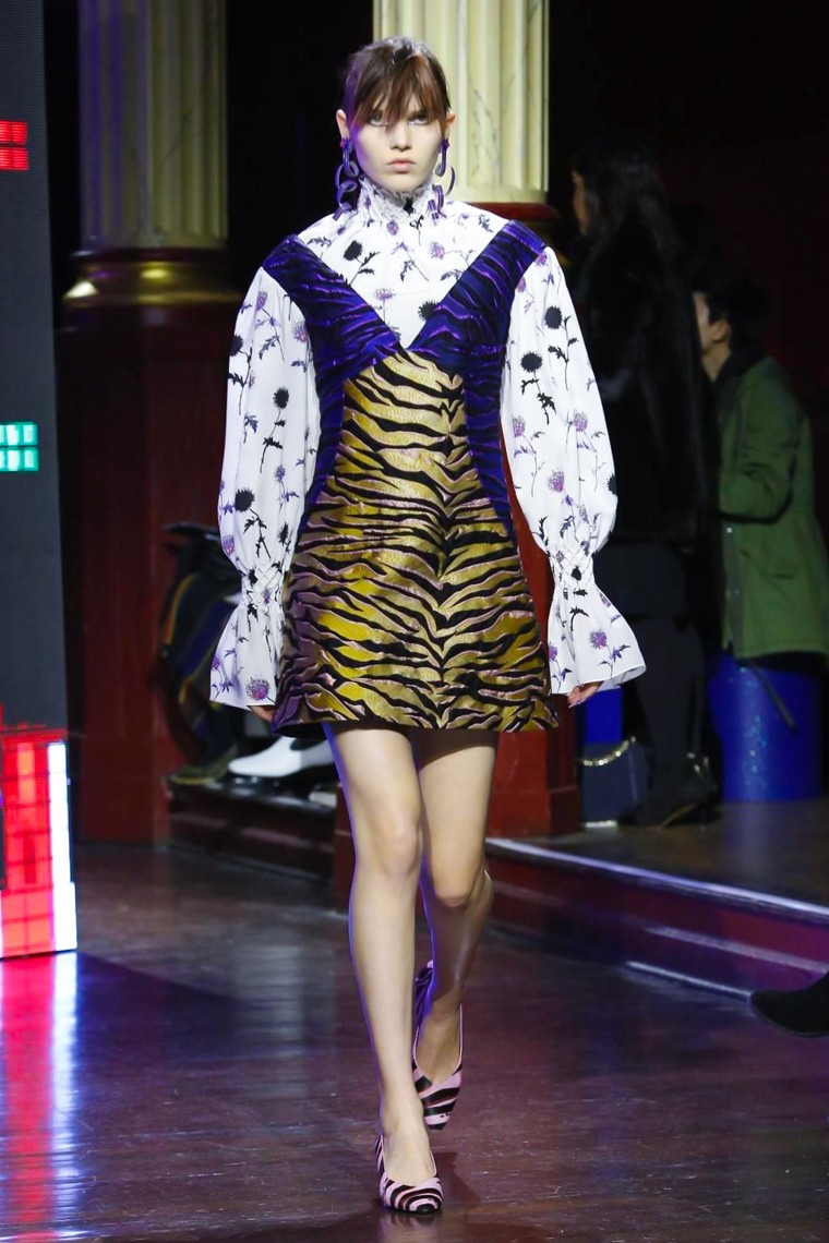 Kenzo Fall/Winter 2016-2017 RTW PFW kenzo-fall-winter-2016-2017-collection-paris-fashion-week, kenzo-fall-winter-2016-2017, kenzo-fall-winter-2016, kenzo-fall-winter-2017, kenzo-fall-winter, kenzo-fall, kenzo-fall-2016-2017, kenzo-fall-2016, kenzo-fall-2017, kenzo-automne-hiver, kenzo-automne-hiver-2016-2017, kenzo-automne-hiver-2016, kenzo-automne-hiver-2017, paris-fashion-week-2016, dudessinauxpodiums, du-dessin-aux-podiums