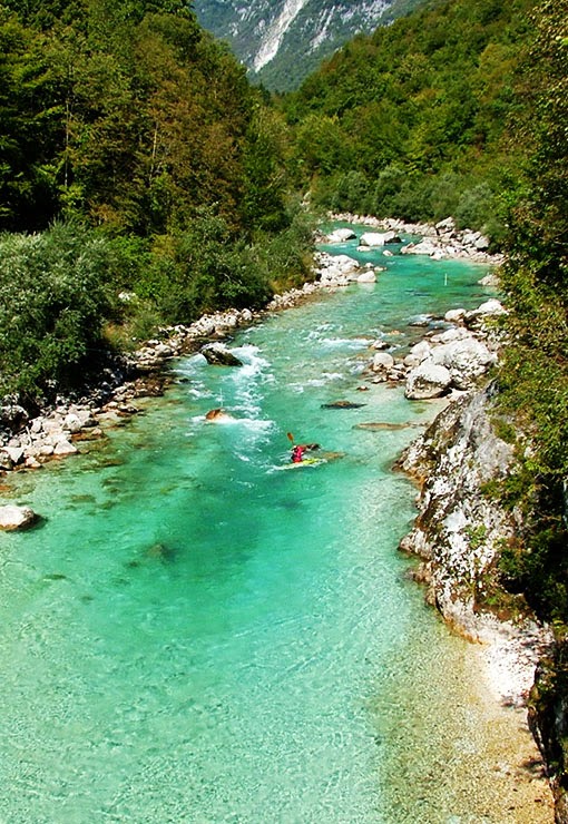  The Soča other names Friulian: Lusinç, archaic German: Sontig, An Alpine river in character, its source lies in the Trenta Valley in the Julian Alps in northwestern Slovenia, at an elevation of 876 metres .The river runs past the towns of Bovec, Kobarid, Tolmin, Kanal ob Soči, Nova Gorica (where it is crosse