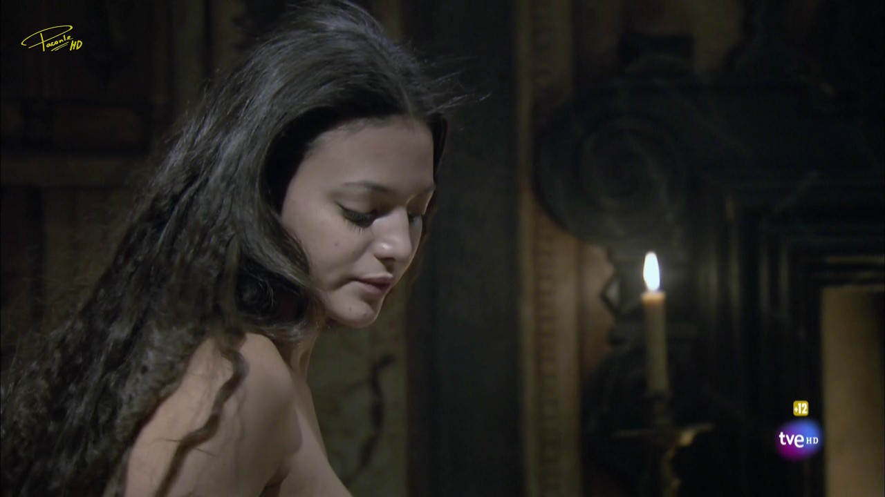 HD-ElisaMouliaa-AguilaRoja-131024_01_09.jpg