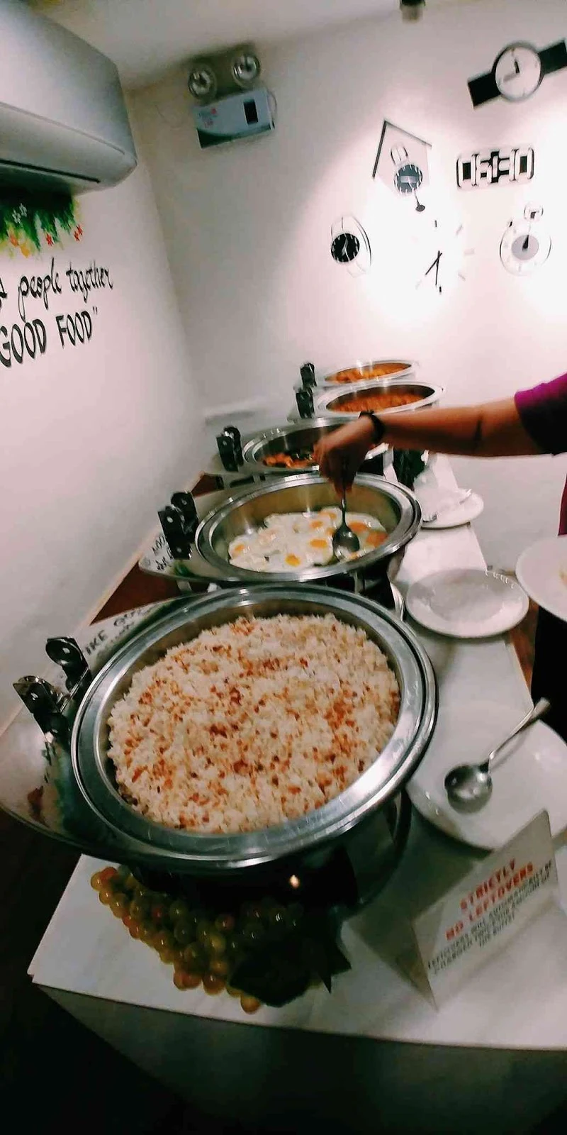30 Buffet rice and eggs