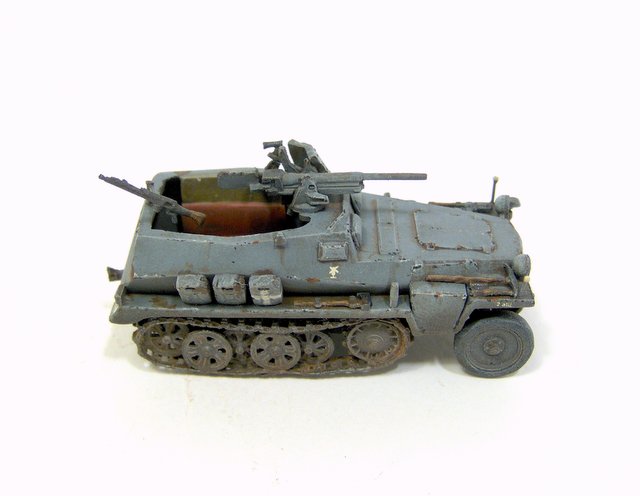 Gulumik Military Models: SdKfz 250/10alt 3,7cm 1/72 ACE - Gallery