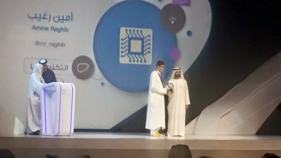 أمين رغيب يفوز بجائزة رواد التواصل الاجتماعي عن فئة التكنولوجيا في دبي 