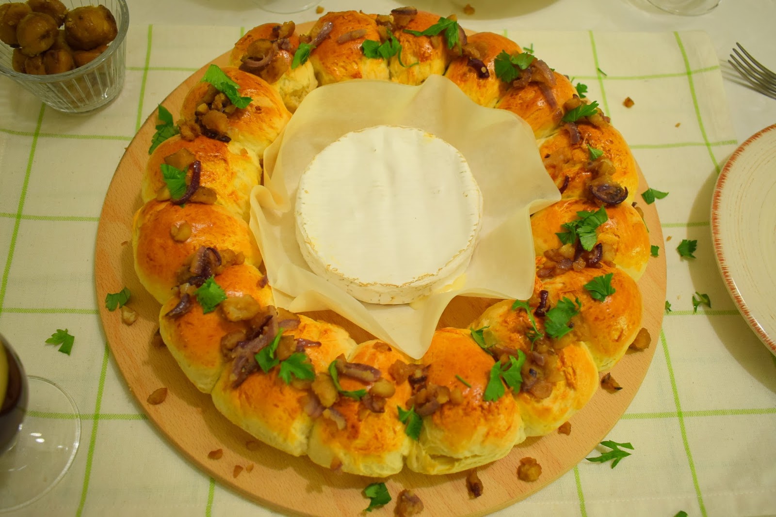 На вкусен път с Татяна: Хляб-кравай със запечен камембер - специална ...