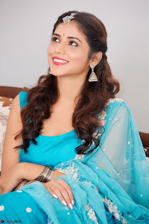 Priyanka Jawalkar in ethnic wear stunning portfolio cute Beauty ~  Exclusive Celebrities Galleries 009