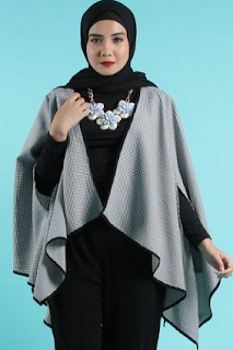 Contoh Model Baju Muslim Monokrom Rancangan Zaskia  Sungkar 