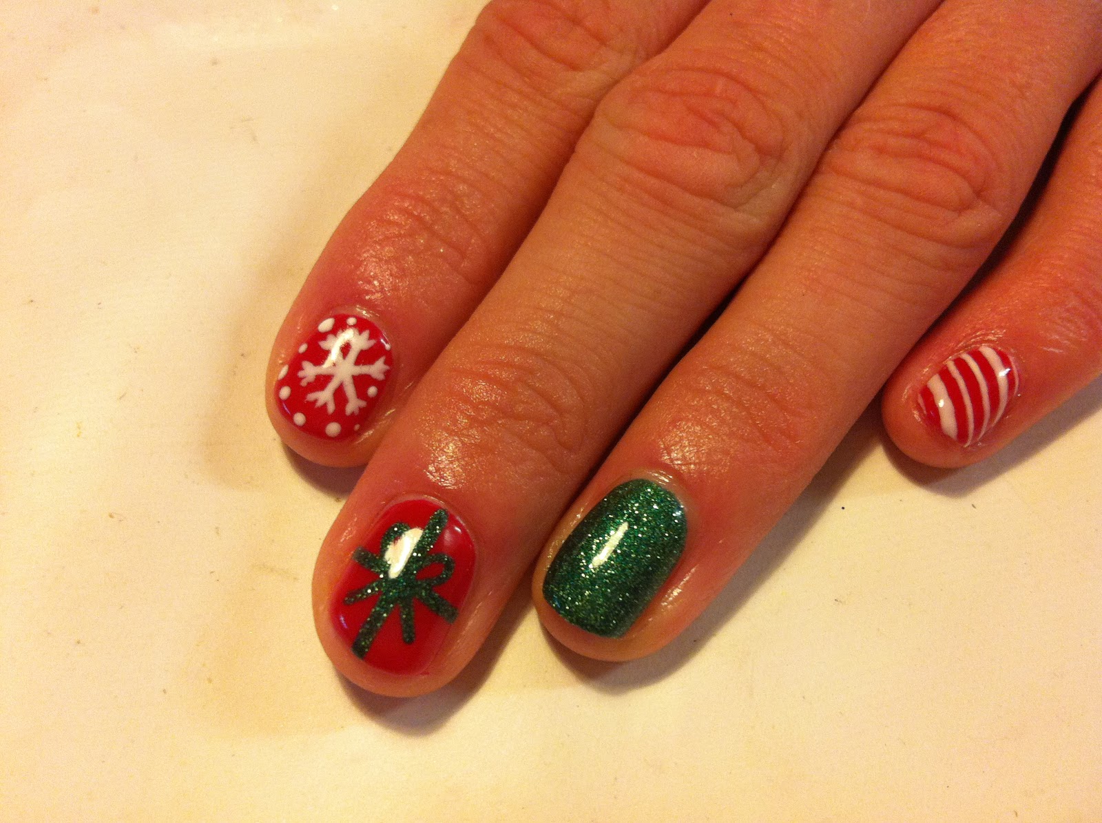 Brush up and Polish up!: CND Shellac Christmas Nail Art - #2 Red, Green ...