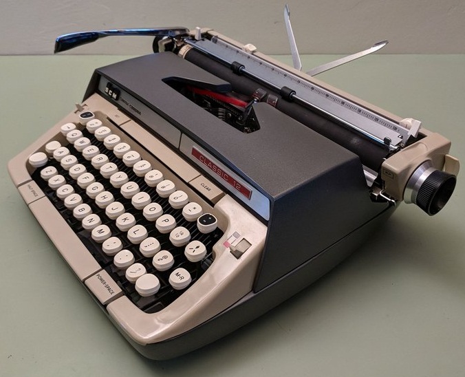 oz.Typewriter Most Popular Models of Manual Portable Typewriters, 198090