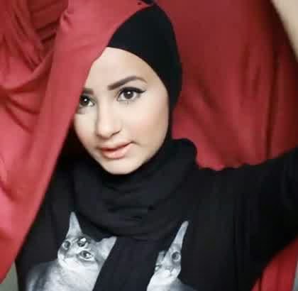 Tutorial Hijab Simpel Dan Unik Ala Hijabers Belanda, Ruba Zai 