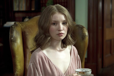 emily browning hot picture