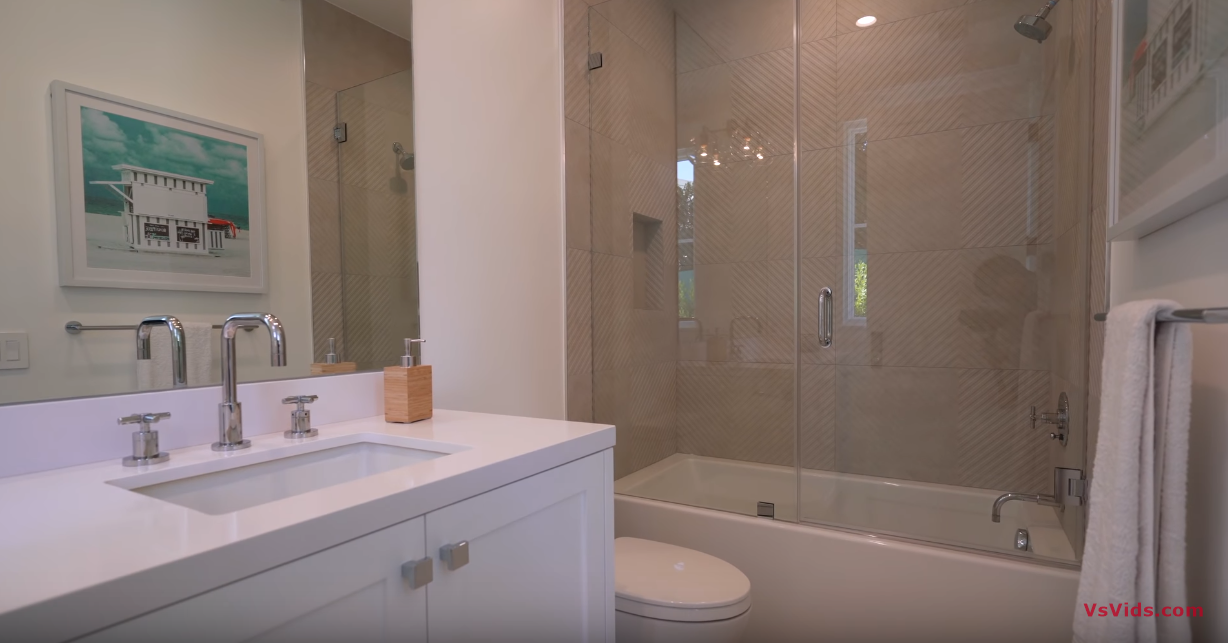 31 Photos vs. Touring a $7,495,000 ENCINO Mansion with 300 Ft Private Driveway! - Luxury Home Tour 31 Photos vs. Touring a $7,495,000 ENCINO Mansion with 300 Ft Private Driveway! - Luxury Home Tour