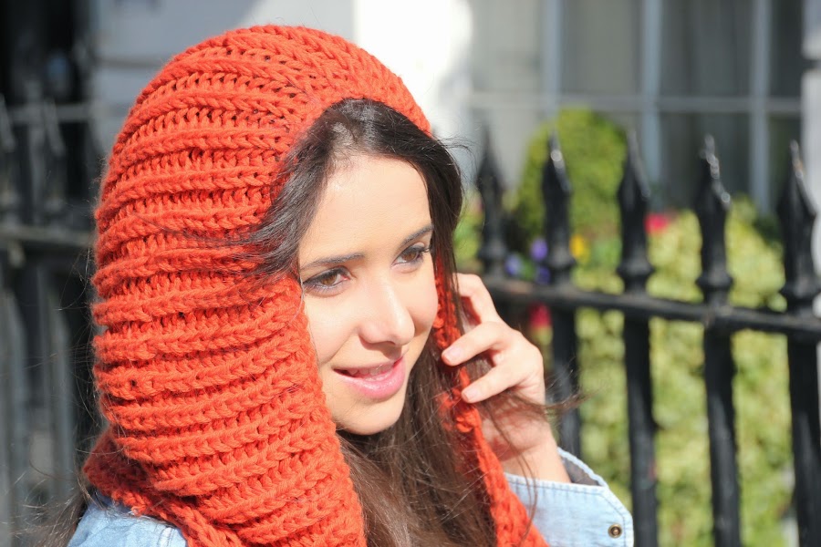 DIY Cómo hacer una bufanda con capucha. Blog de costura y diy.