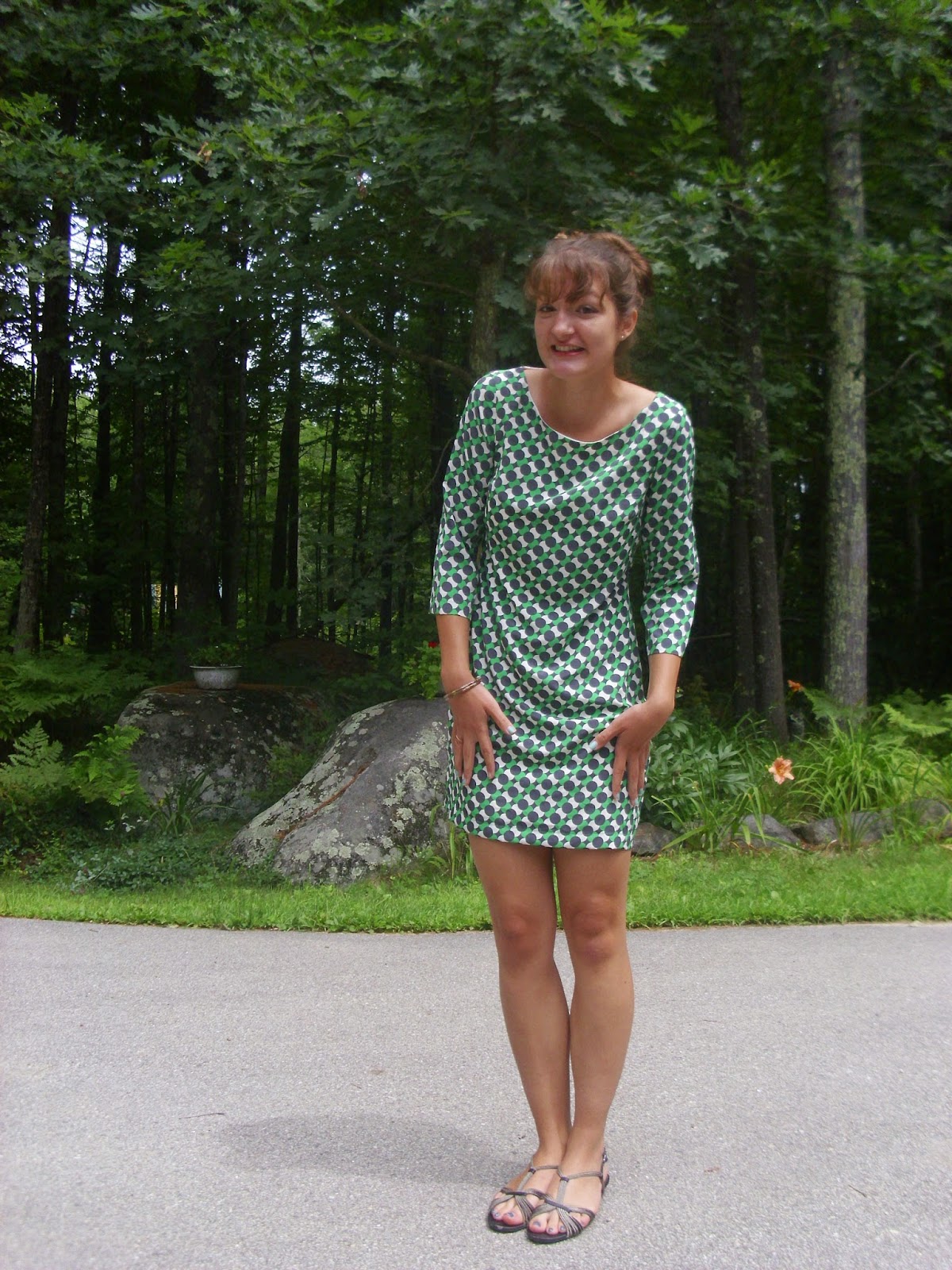 Young Yankee Lady: 60's shift dress mod bouffant bun hair style blogger 