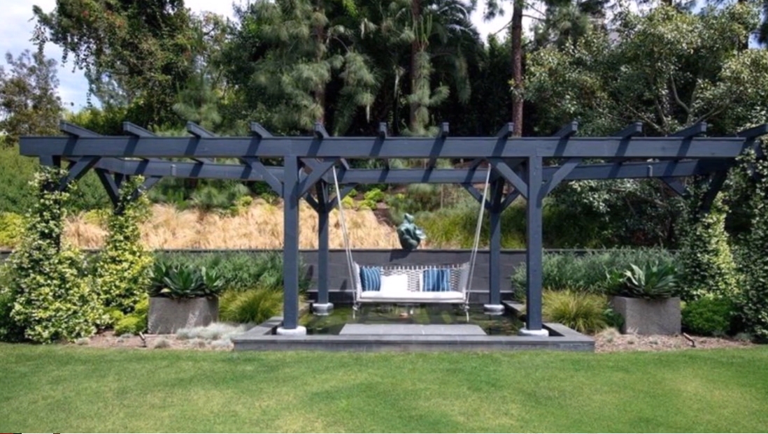 12 Photos vs. Justin Bieber & Hailey Baldwin $25.8 Million Beverly Park Mansion Interior Design Tour