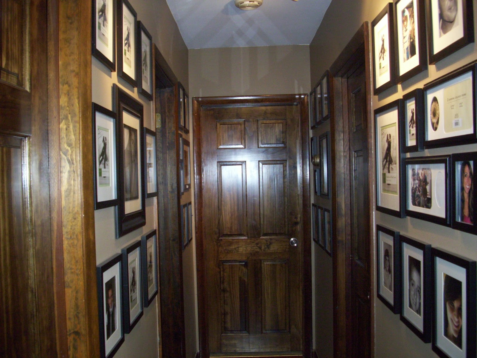 Decor4poor Hallway Chair Rail