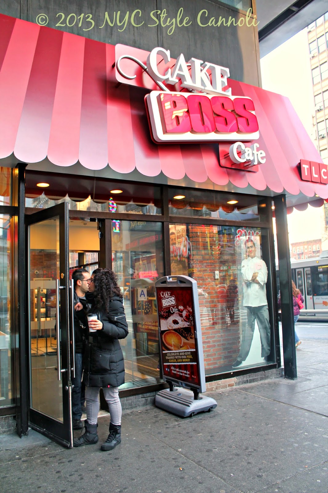 Rute Romantik Nuværende NYC, Style & a little Cannoli: The Cake Boss Cafe in New York City