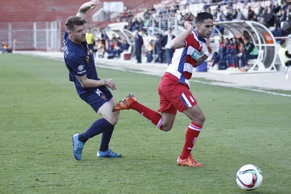El UCAM Murcia gana a un molesto Granada B (2-1)