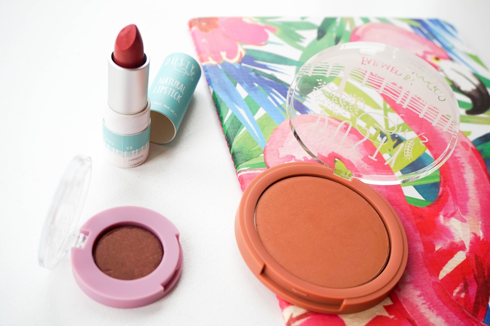 Go Natural with MooGoo Skincare & Dusty Girls Makeup Go Natural with MooGoo Skincare & Dusty Girls Makeup
