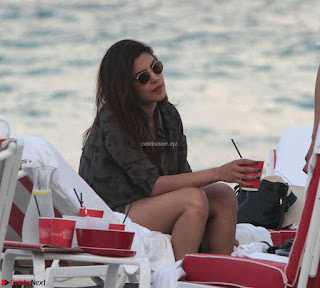 Priyanka Chopra on the beach Day 3 with friends in Miami Exclusive Pics 