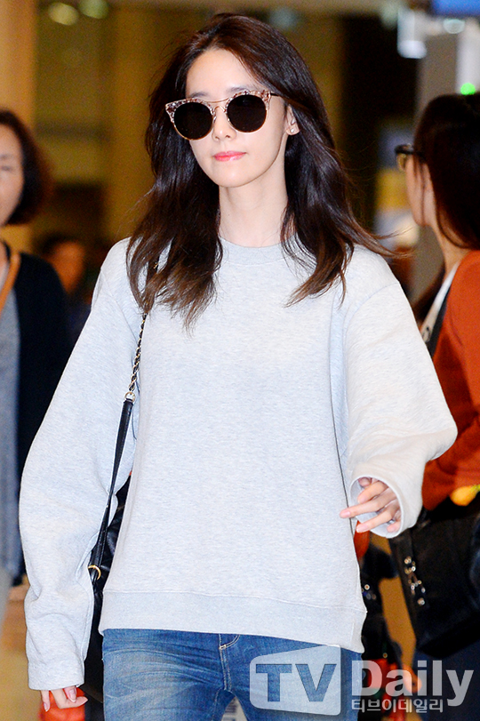 SNSD's YoonA is back from Barcelona - Wonderful Generation