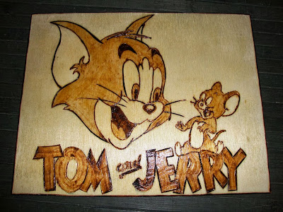 Tom and Jerry em pirogravura