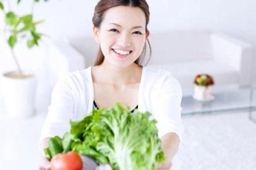 Mẹo để môi đỏ tự nhiên hiệu quả không cần son Mẹo để môi đỏ tự nhiên hiệu quả không cần son