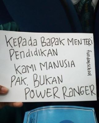 NGAKAK : Tak Kalah Heboh Dengan Kasus Pemukulan Guru, Ini Meme NGAKAK : Tak Kalah Heboh Dengan Kasus Pemukulan Guru, Ini Meme