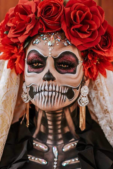 21+ Last-Minute Sugar Skull Halloween Makeup Ideas for 2019 One of the latest popular makeup styles for Halloween day is the sugar skull design 21+ Last-Minute Sugar Skull Halloween Makeup Ideas for 2019