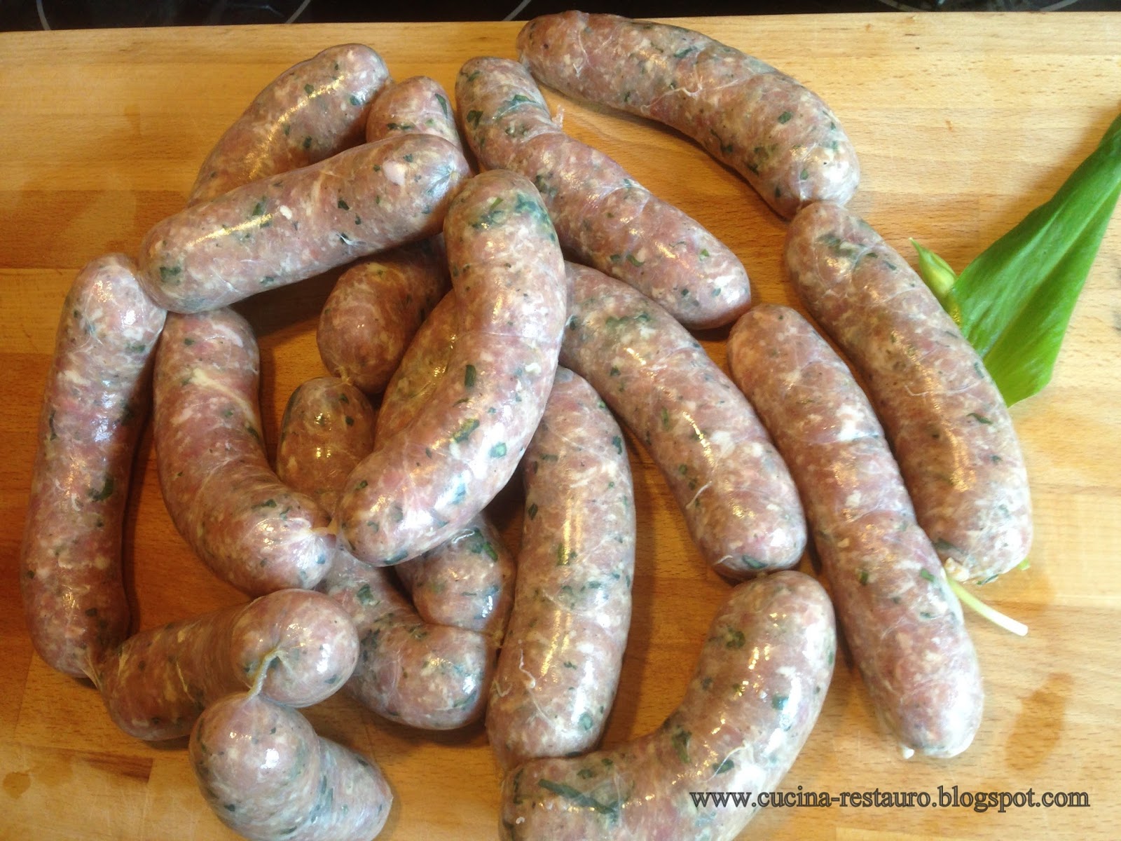 Bärlauch-Bratwurst, selbstgemacht